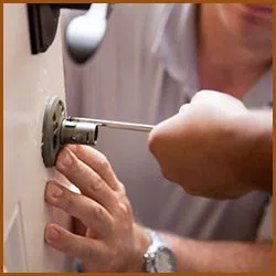 Interstate Locksmith Shop Apopka, FL 407-452-3472 - 3-cheap-locksmith